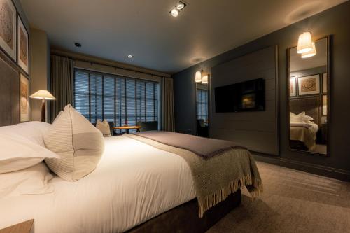 Classic King Room