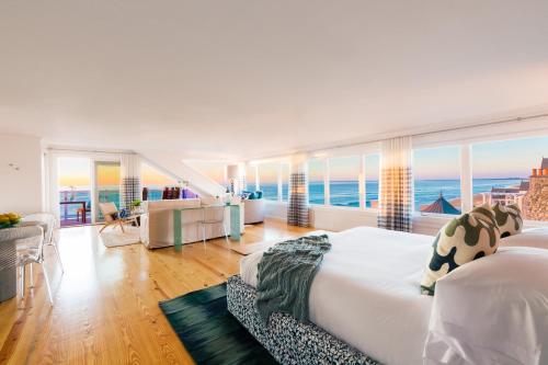 Lark Suite