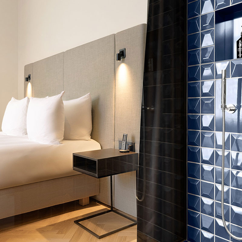 Deluxe Double Room/Corner Room