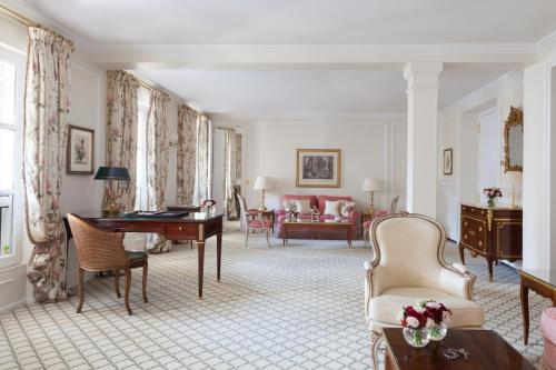 Terrace with Spa Suite