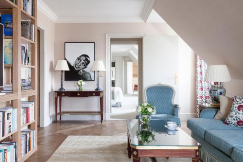 1925 Suite