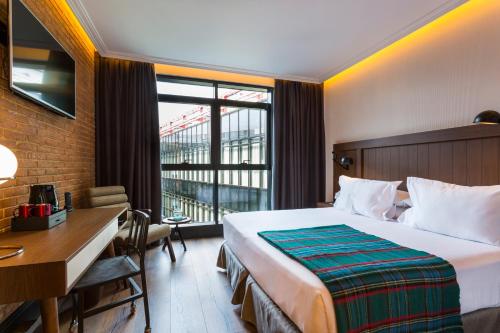 Deluxe Double Room with Parking
