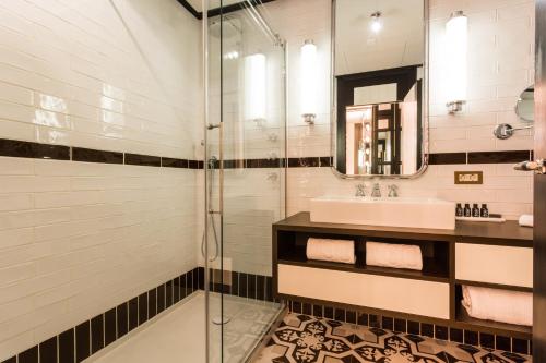 Deluxe Double Room with Parking