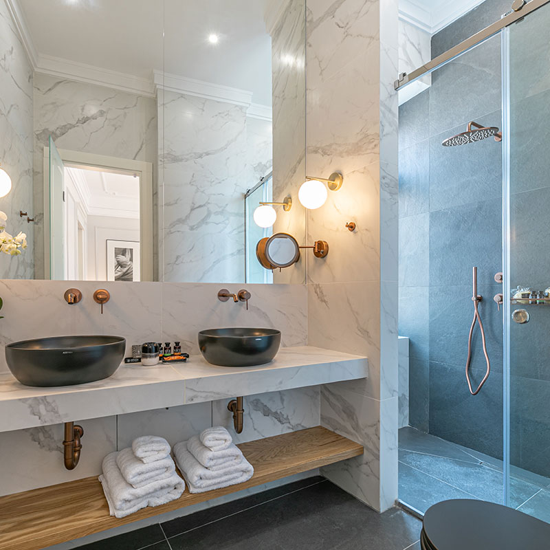 Elegant Suite - Partial Acropolis View