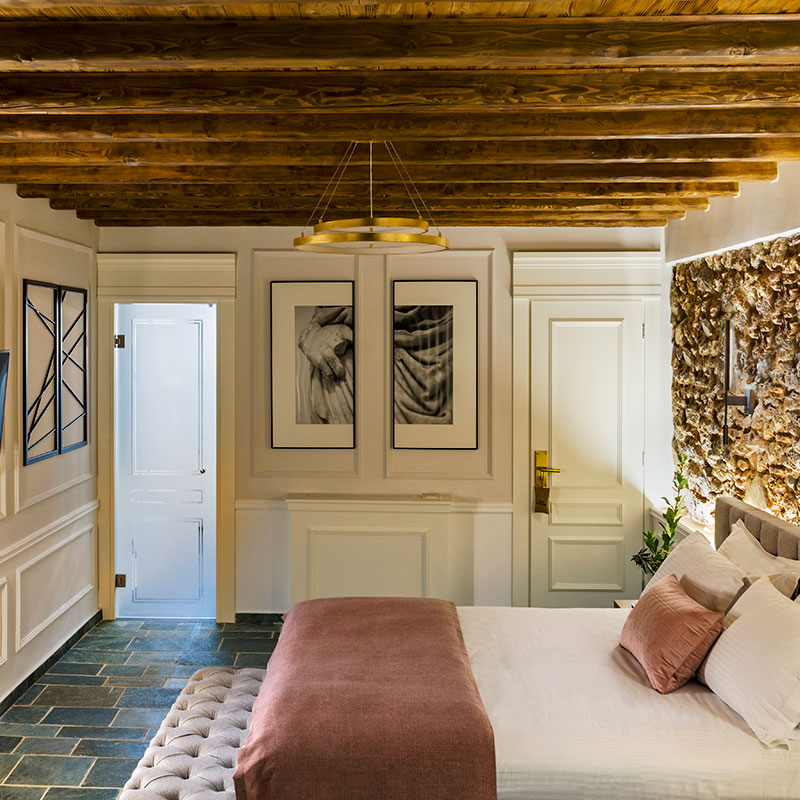 Courtyard Suite