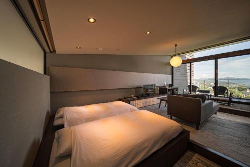 Twin Room with Tatami Area and Semi Open-Air Bath 2nd Floor