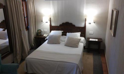 Standard Double Room (2 Adults + 1 Child)