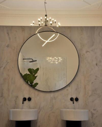 "Dionyssos" Suite with balcony and free-standing bath tub