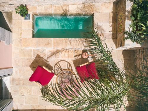 "Kirki" Suite with private terrace and plunge pool