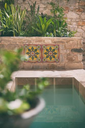 "Kirki" Suite with private terrace and plunge pool