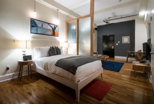 Penthouse Loft- Roof Deck