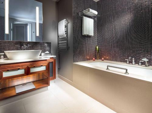 Executive Suite with Garden View