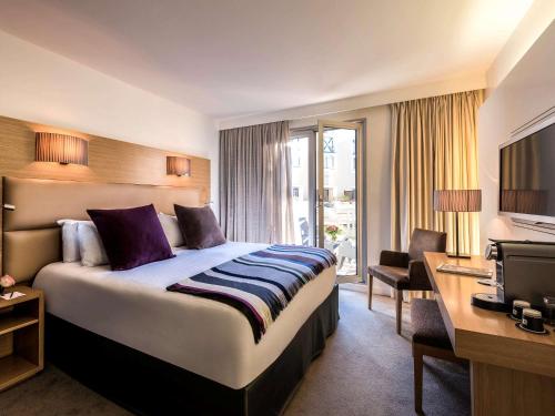 Deluxe Double Room Terrace Pool View