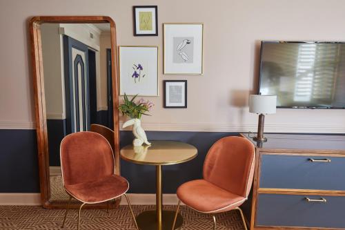 Queen Room