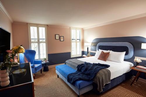 Deluxe King Suite