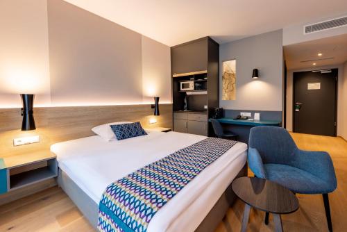 Superior Double Room Amalia+ with Kitchenette and Air Conditioning