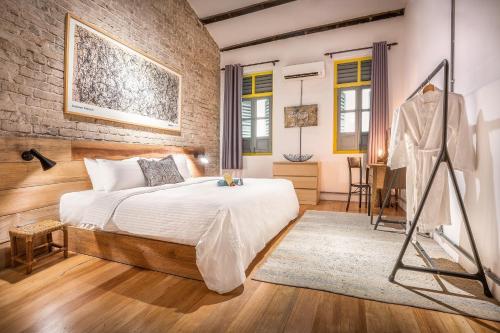 Two-Bedroom Townhouse (Not On Site)