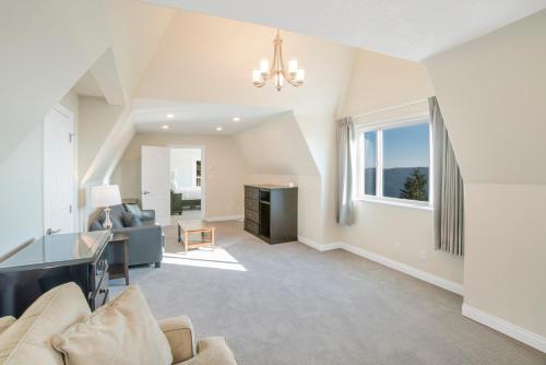King Suite with Spa Bath