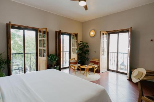 King Suite - Upper Floor