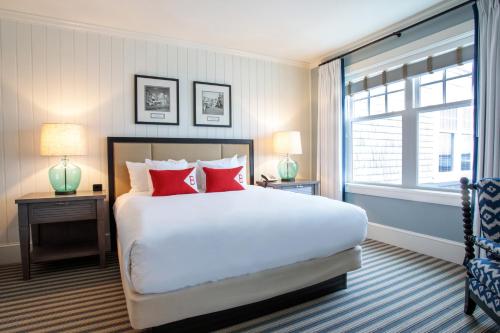 Select City View King Suite