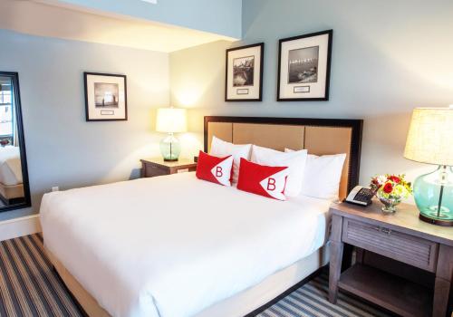 Standard King Room