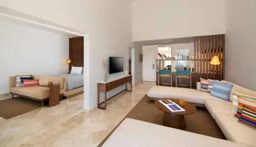 ME+ Master Suite ocean Front