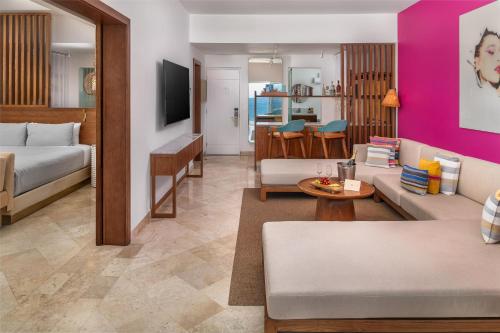 ME+ Master Suite ocean Front