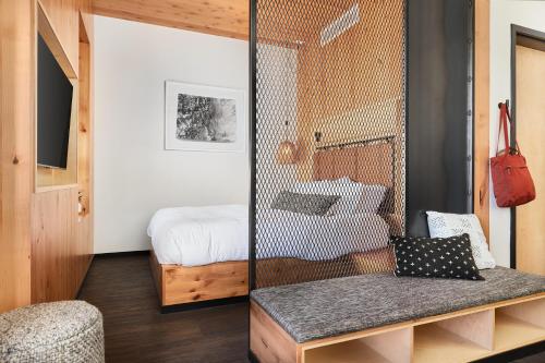 Mountain Queen Balcony Suite