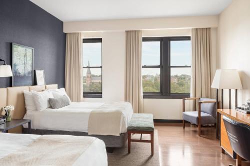 Deluxe Guest Room, 2 Double Beds
