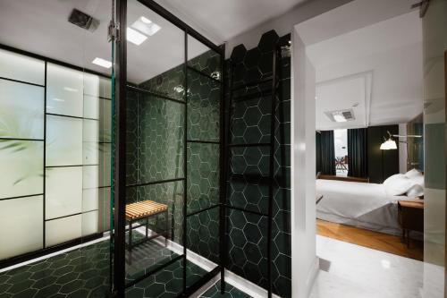 Suite with Garden View